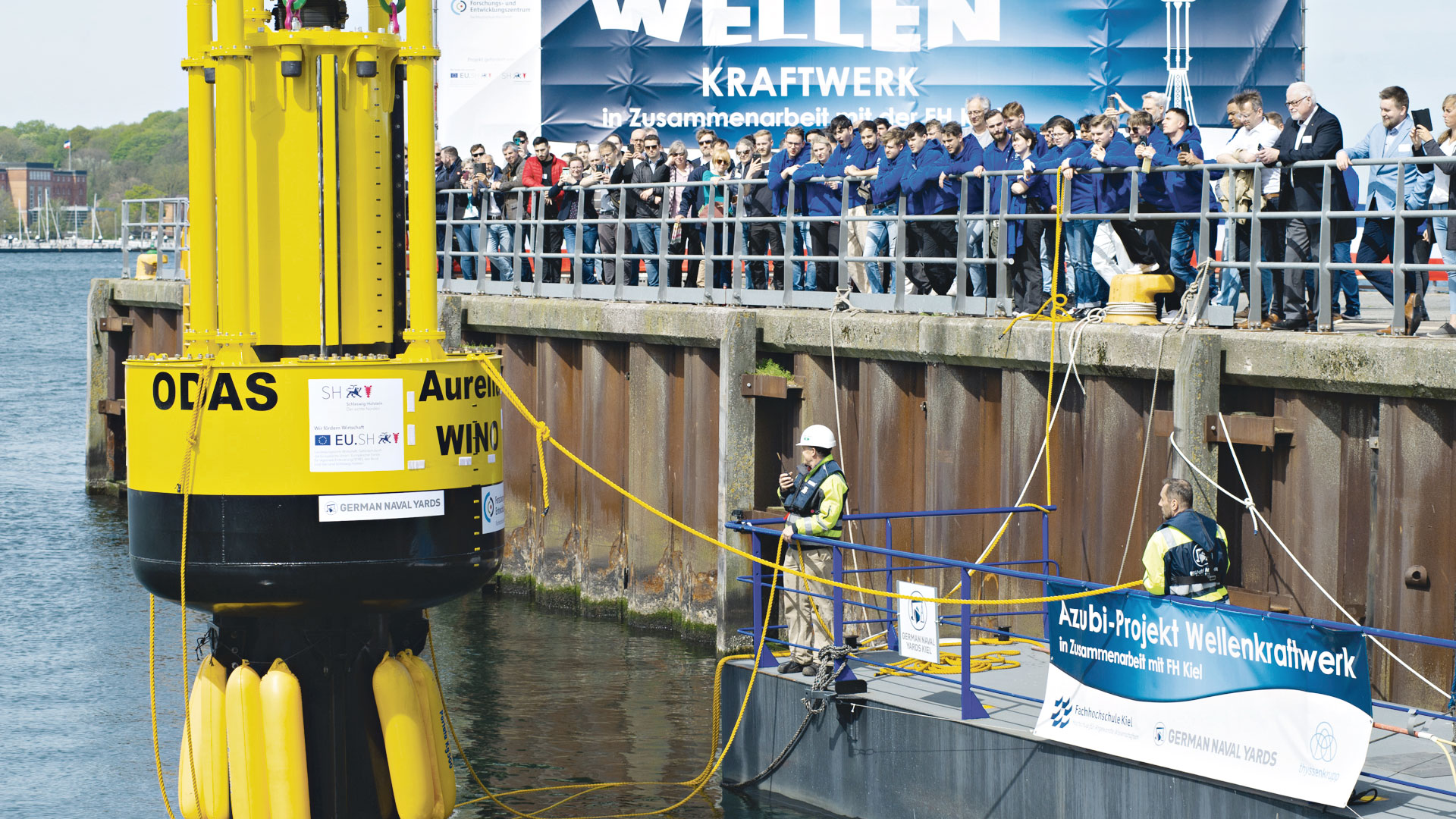 Entwickelt und gebaut in Kiel: Das Wellenkraftwerk während der Taufzeremonie bei German Naval Yards, Foto: Fachhochschule Kiel